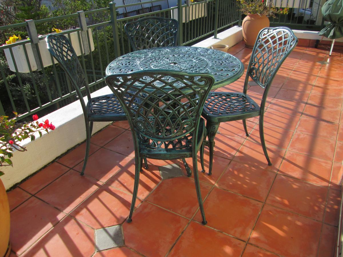 פרנצ'הוק Villa-Roux Garden Cottage מראה חיצוני תמונה